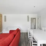Casa Con Piscina Privada En Sitges Сasa de vacaciones *