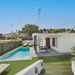 Casa Con Piscina Privada En Sitges Сasa de vacaciones *